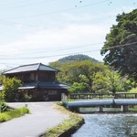 水辺のカフェ 三宅商店 酒津 - 