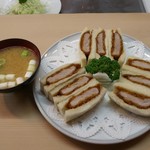 かつサンド9切れ&とん汁です。(2017年9月)