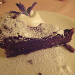 アントニオ - デザート（焼きチョコレートのケーキ）
