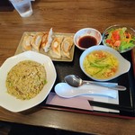 Mongoru Ryouri Izakaya Aozora Airu - ラム肉餃子定食（800円）2017年9月