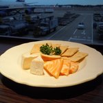 Cafe&Bar Avion - チーズ盛り合わせ