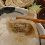 肉汁餃子のダンダダン - 断面