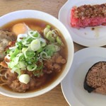 一由そば - 半そば＋しいたけ＋生たまご＋海鮮にゲソ炊き込みおにぎり＋げそ寿し550円