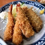 万福食堂 - アジフライとエビフライ定食