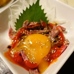 酒菜家 ペッシェロッソ - あぶり和牛のユッケ