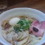 ラーメン（玉子＋ワンタン入り）