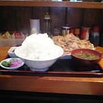 上州屋 - 横から見るとご飯の山がｗｗｗ