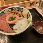 まぐろ市場 - 穴子とろろまぐろ丼　