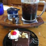 珈琲屋OB - ケーキセット、アイスコーヒーとチョコケーキ