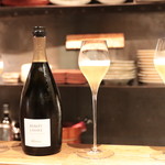 アカ - 泡：Benoit Lahaye Naturessence/Bouzy