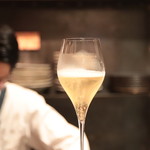 アカ - 泡：Benoit Lahaye Naturessence/Bouzy