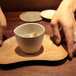 アカ - ●透明なガスパチョ、朝摘みオクラとグジ