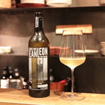 アカ - 白：Jean Leon Vinya Gigi Chardonnay 2014/Cataluna