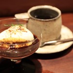 アカ - マミヤ ミルクプリン マリーゴールドのせ&コーヒー