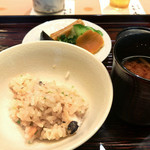 高台寺 十牛庵 - 7.食事:鯛ご飯 香の物 留椀(2017.9月)