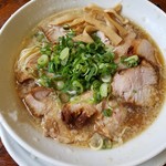 麺屋CHIKUWA - 京都銀閣寺背油醤油チャーシューインスパイア