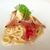 ビュー＆ダイニング コトシエール - 京都産モッツァレラとフルーツトマトの冷製パスタ