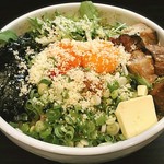 あらし なにわ - 【看板のまぜそば 卵黄W + 特盛 + チーズ + バター】￥850 + ￥200 + ￥100 + ￥50