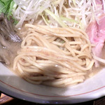 麺と心 7 - 飛魚白湯ラーメン ～プチプチ飛子添え～（2017年9月）（麺）