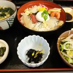 Sushi Daininguai - 海鮮丼セット　８４０円