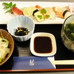 藍 - 新鮮ネタの握り寿司セット　８４０円