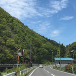 山のごはんよもぎ - （2017年5月）お店までの山道