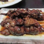 ヤキトリ ゼン - 焼鳥二品目は肝のタレ焼き、肝も大きな厳選された鶏肝でした。