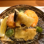 ひろ作 - 天婦羅は海老真薯、本しめじ、新銀杏