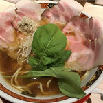 YAMACHAN - 中華そば 豊潤 (700円)、チャーシュー追加(200円)