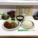 キッチングリーン - 串かつ生姜焼き 850円（ ’17.09）