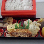 六兵衛 - 鯖、ミンチカツ、天ぷら。
