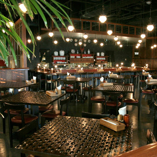 メインダイニング
最大90名様着席可