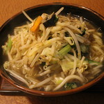 大古久塔 - 野菜ラーメン(750円、斜め上から)