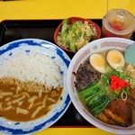 インドのとなり - 角玉ラーメンのカレーセット