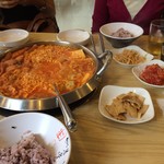 공룡부대찌개 거리뷰 - 料理写真: