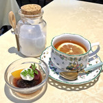 パ・ド・ドゥ - 日替わりランチのミニデザートと紅茶