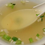 天鴻餃子房 - 天鴻餃子房 有楽町店 黒ぎょう・半チャンに付くスープ