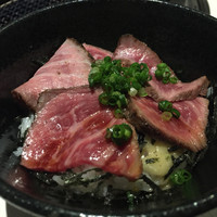 黒毛和牛焼肉きっしゃん 北新地店 - レアステーキ丼