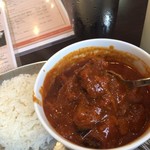 アーンドラ・ダバ - マトンカレーダイコン入り