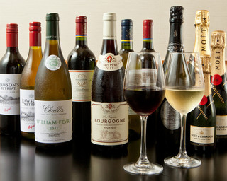 Roku Hara - ワインも白赤ともに充実のラインナップ。