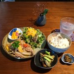 ジャム cafe 可鈴 - お料理が出揃いました。