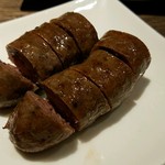 『肉山』神戸 - 牛肉のソーセージ
