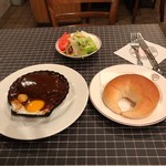 ハンバーグセット。
          税込1320円。
          美味し。