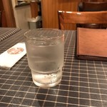 洋食キムラ - 冷たい水。
      美味し。