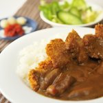 那智ねぼけ堂 - 紀州勝浦港水揚げのまぐろ『まぐろカツカレー』　好評のまぐろカレーとまぐろカツの美味しいコラボ。