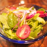 ハンバーグランチ 1296円 のサラダ