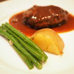 ハンバーグランチ 1296円 のハンバーグ