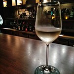 BAR　九献 - [ドリンク] 白ワイン Three Thieves (品種 Pinot Grigio) グラス ③