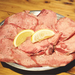 炭火焼肉 味一 海岸通り - ☆上塩タン 950円