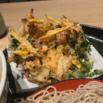 味奈登庵 - 今日はわりとハードな仕上がり、かき揚げ天ぷら